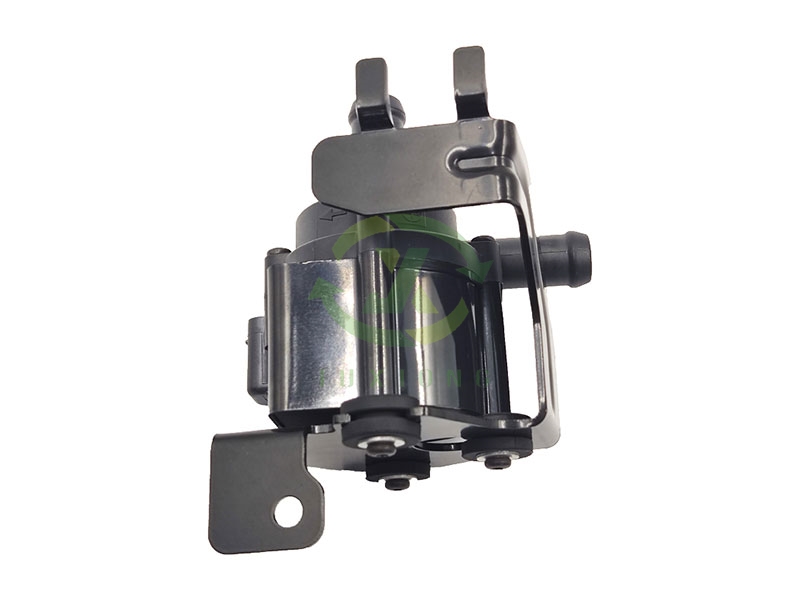 Additional Water Pump CM5G-8C419-AA 1763048 CM5G-8C419-A 7.04559.07.0- LJ029-1